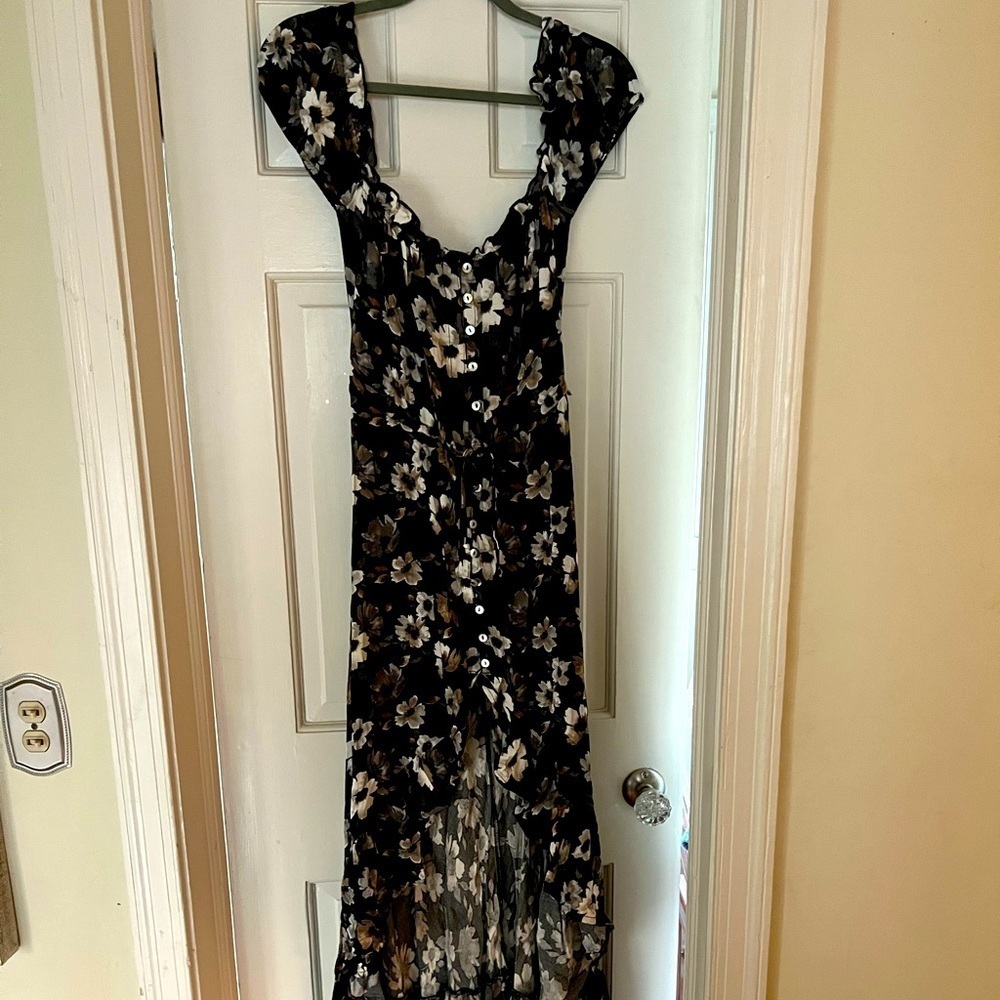 Olivacious Floral Maxi Dress (sz md)​